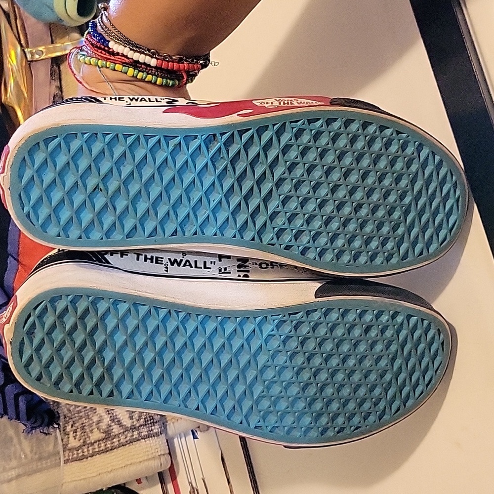 Vans - Picture 5 of 6